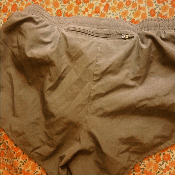 nike athletic shorts - Picture 2 of 3